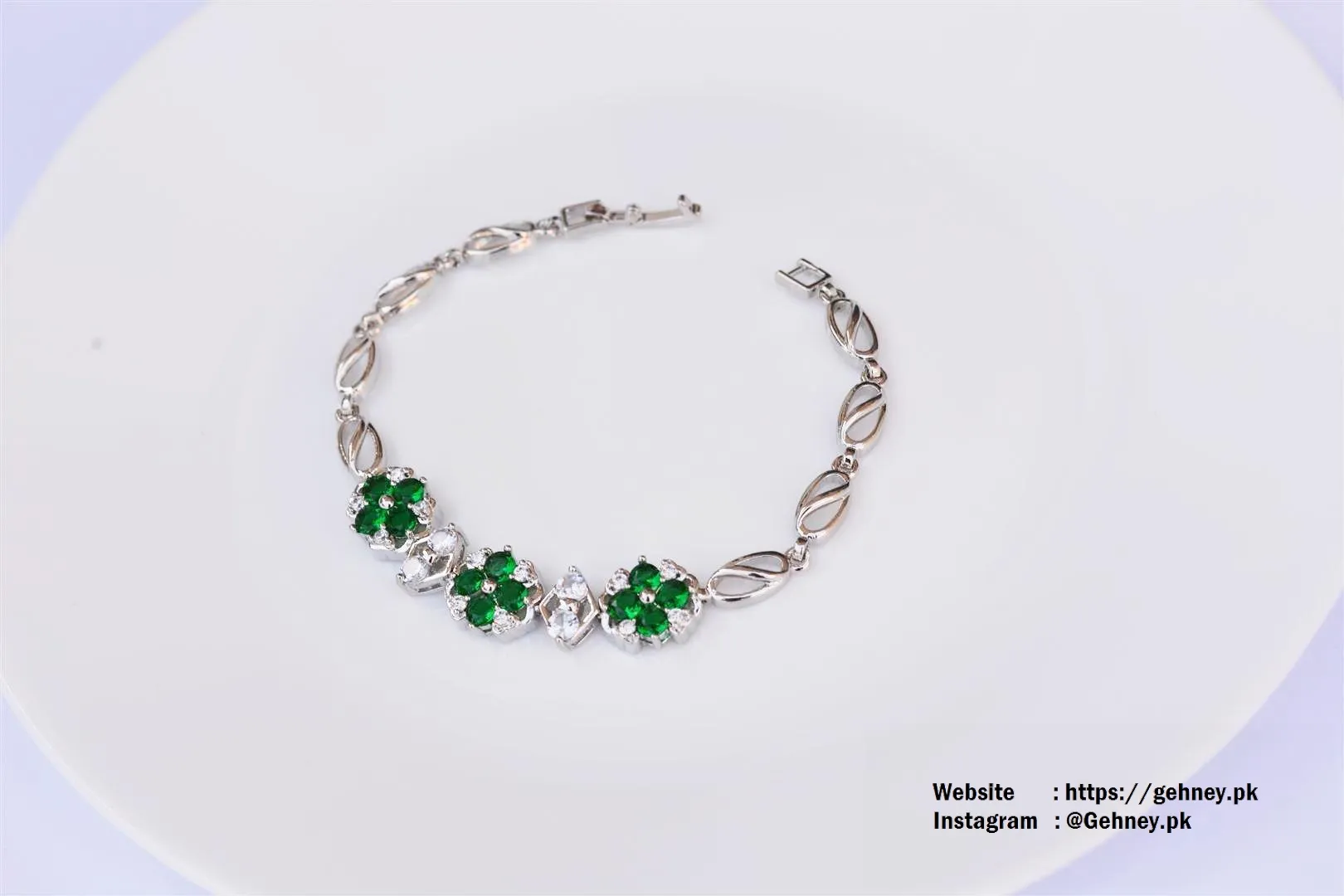 Best Price Silver Emerald AD Stones Bracelet 
